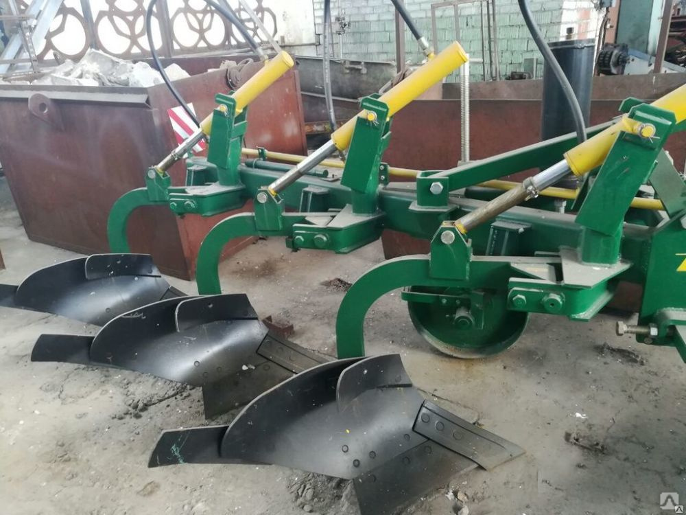 Плуг 4-х корпусный навесной ПГП-4-40-3 в Омске. Цена товара 289 000 руб./шт., в 