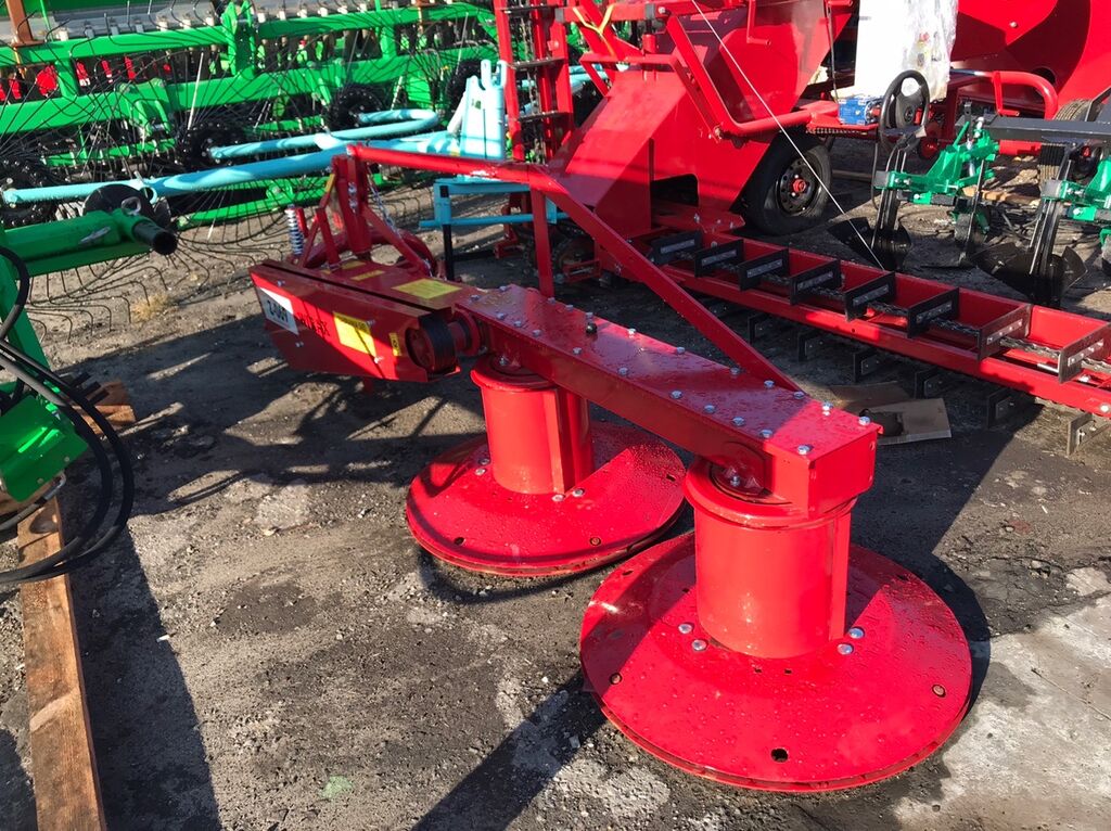 Косилка wirax 1. Роторная косилка лбр. Мтз 82. Роторная косилка на мтз 82. Коса роторная для мтз 82.